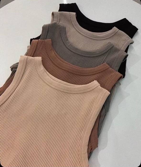 Folded ribbed tank tops in neutral colors